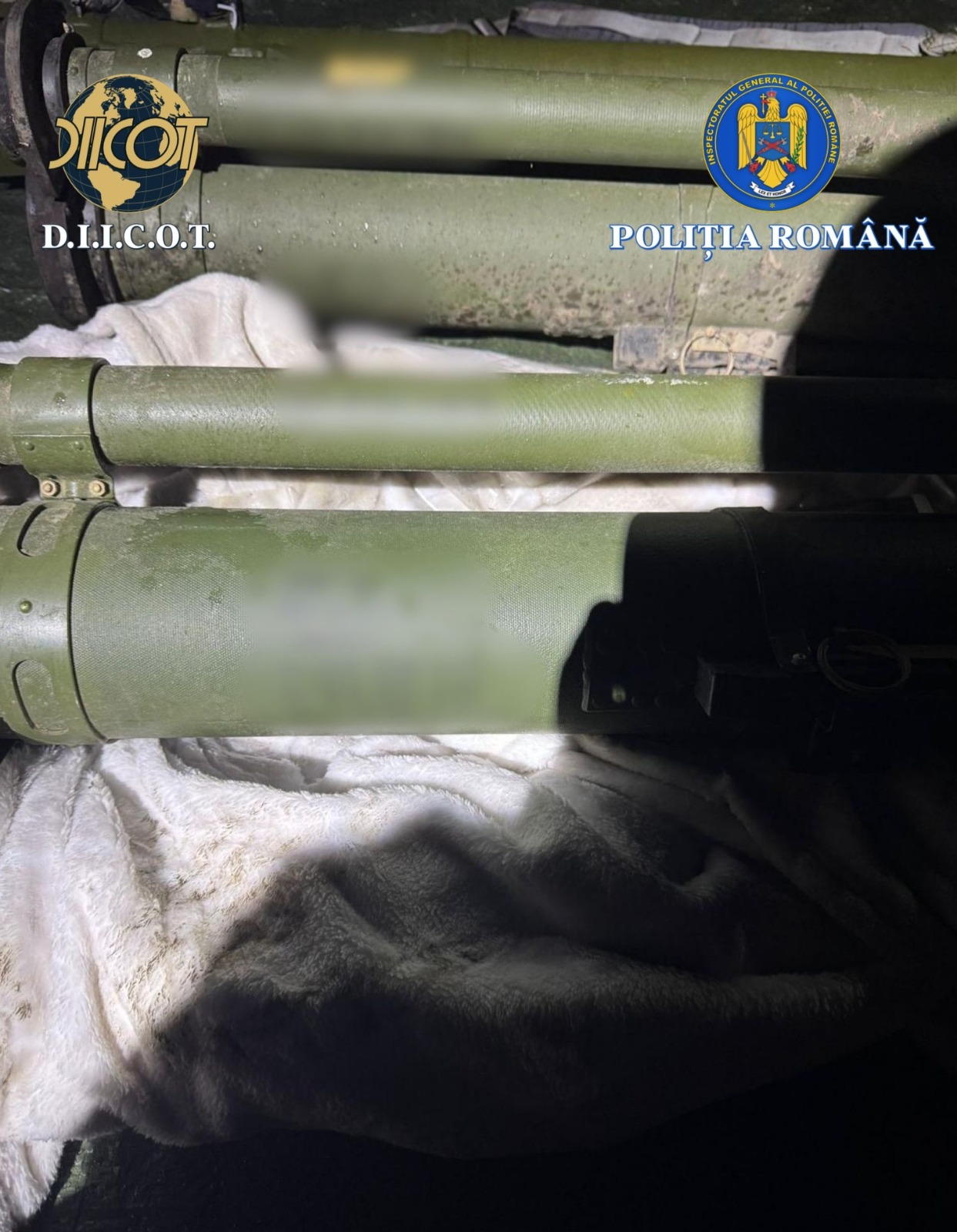 Arsenalul militar descoperit în camionul cu arme oprit în Vama Albiţa. Șoferul a fost reținut de DIICOT