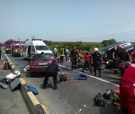 UPDATE Accident groaznic pe DN1, în județul Brașov! Patru oameni au murit