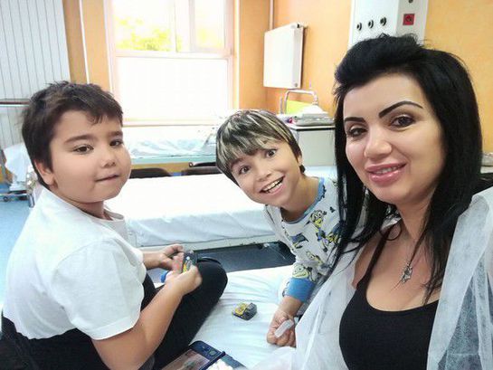 Copiii lui Silviu Prigoană nu vor să se întoarcă la mama lor, după decesul tatălui. Adriana Bahmuțeanu, cu poliția la casa fostului soț