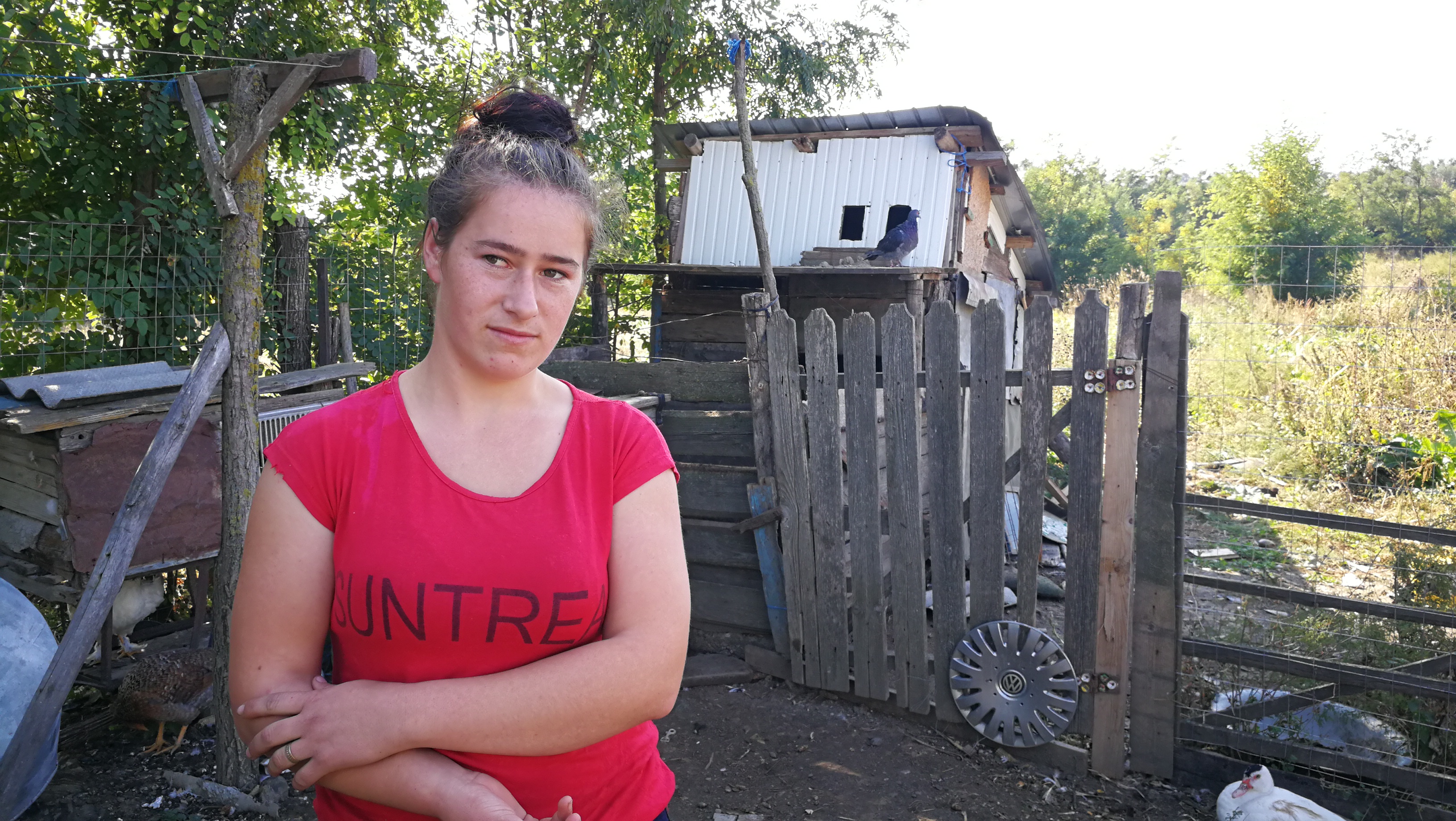 ROMÂNI AI NIMĂNUI. Copila-mamă și statul, tată vitreg. Ana-Maria își crește copilul cu 200 de lei, asistența socială a uitat de ei - VIDEO