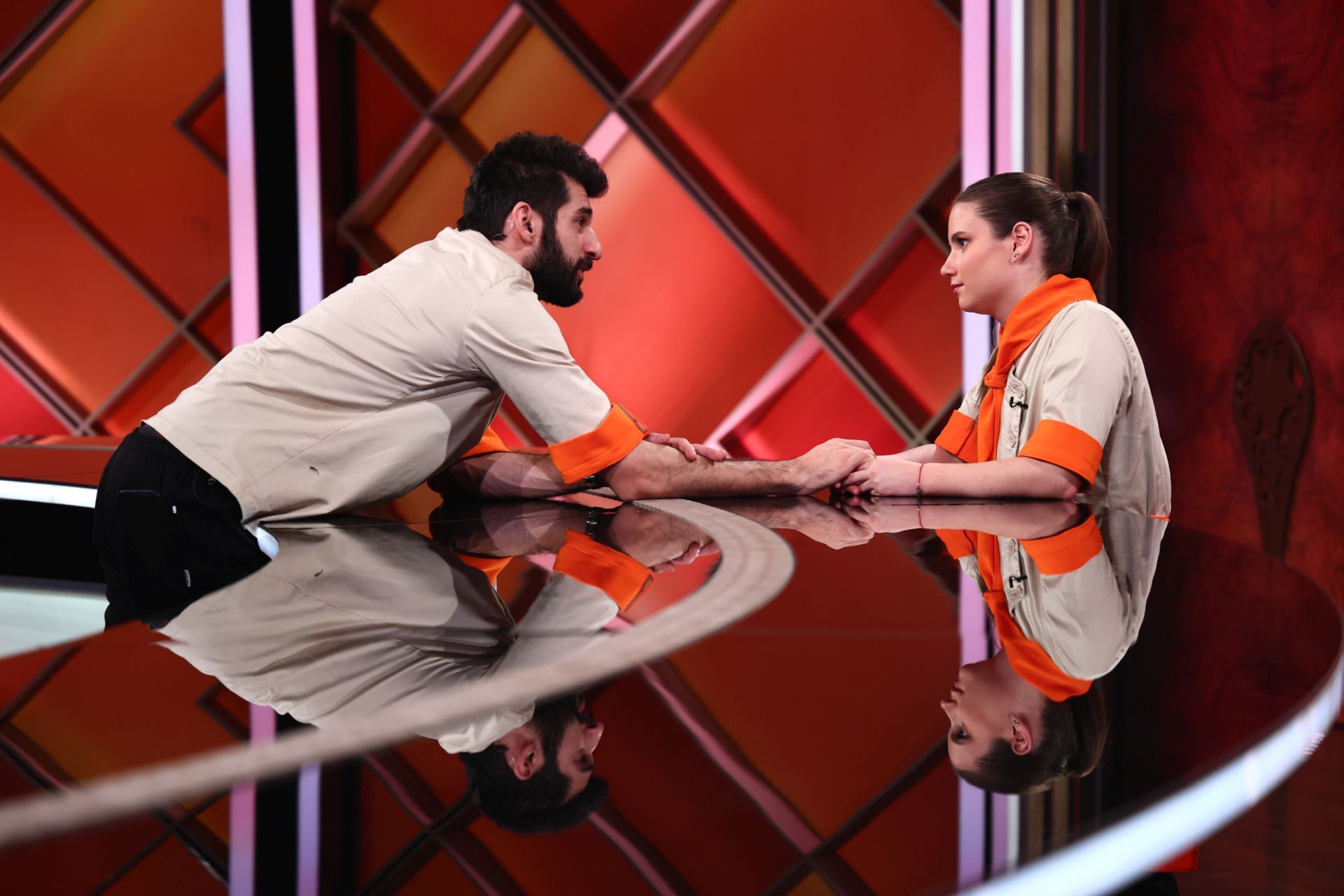 „Chefi la cuțite”, 12 mai 2025. Echipa lui Orlando Zaharia a bifat o victorie, în ciuda unei amulete grele. Chinul continuă pentru concurenți