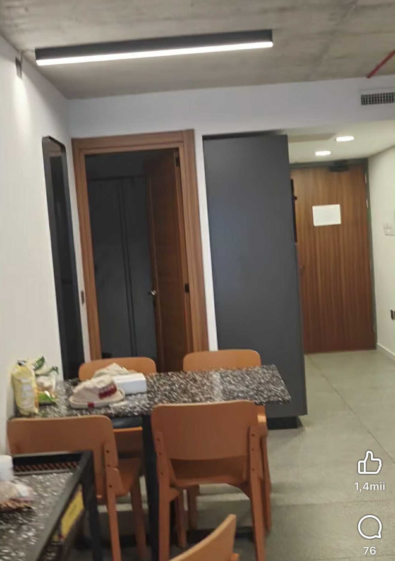 Imagini din apartamentul în care e cazat Dani Oțil la Power Couple, sezonul 3. Prezentatorul e de două zile în Malta: „Am și chicinetă”
