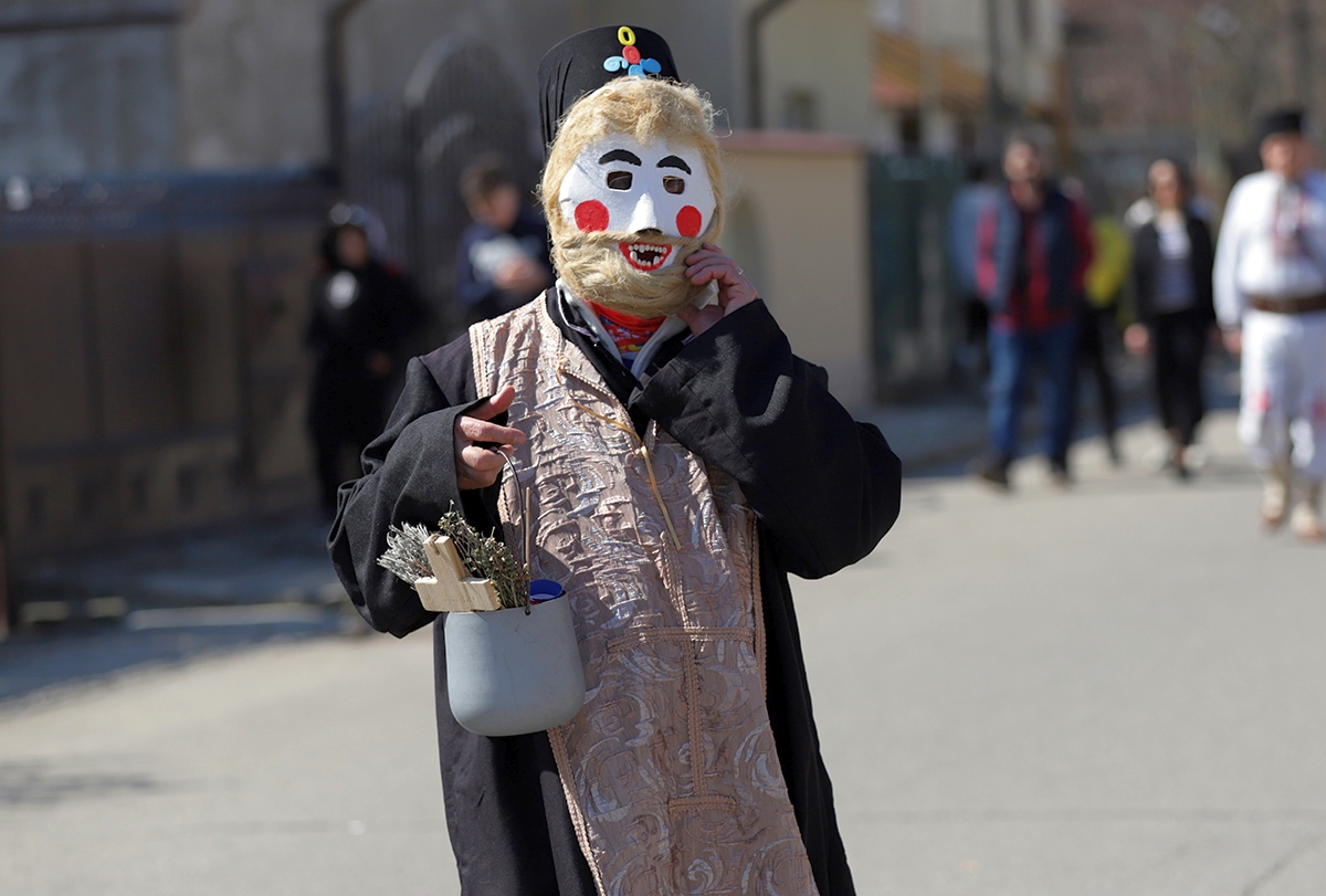 FOTO. Am asistat la sărbătoarea „Paștele Cailor”, cunoscută și sub numele de „Tudorița”. Unicul eveniment are loc în comunitatea de bulgari, din Târgoviște