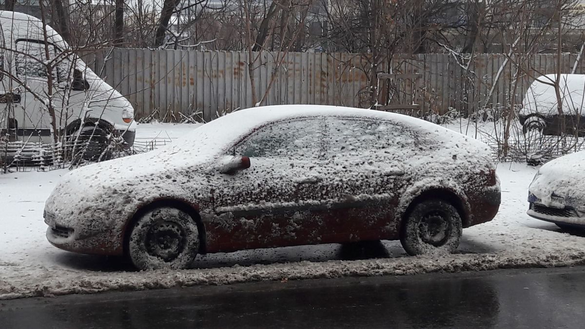 Cum se desfășoară traficul în București la această oră. Sute de utiliaje și operatori au ieșit pe străzi la deszăpezire
