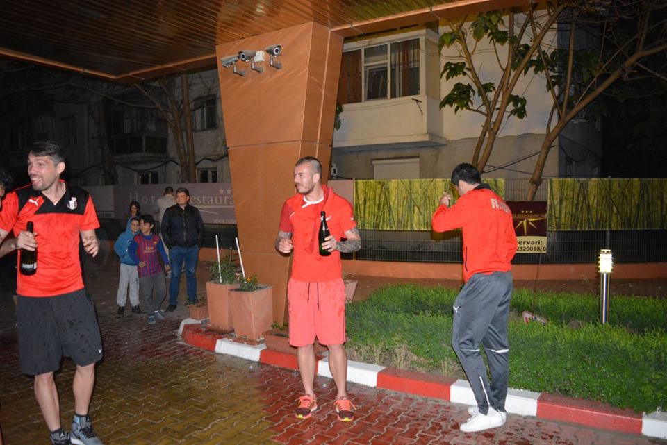 A început fiesta la Giurgiu! Prima reacție a lui Șumudică: ”Este extraordinar! Am practicat cel mai frumos fotbal” FOTO&VIDEO