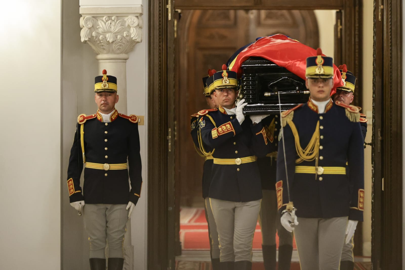 TVR, o nouă gafă: „Reprezentanții Spitalului Grigore Antipa au precizat că starea de sănătate a fostului președinte Ion Iliescu s-a deteriorat”