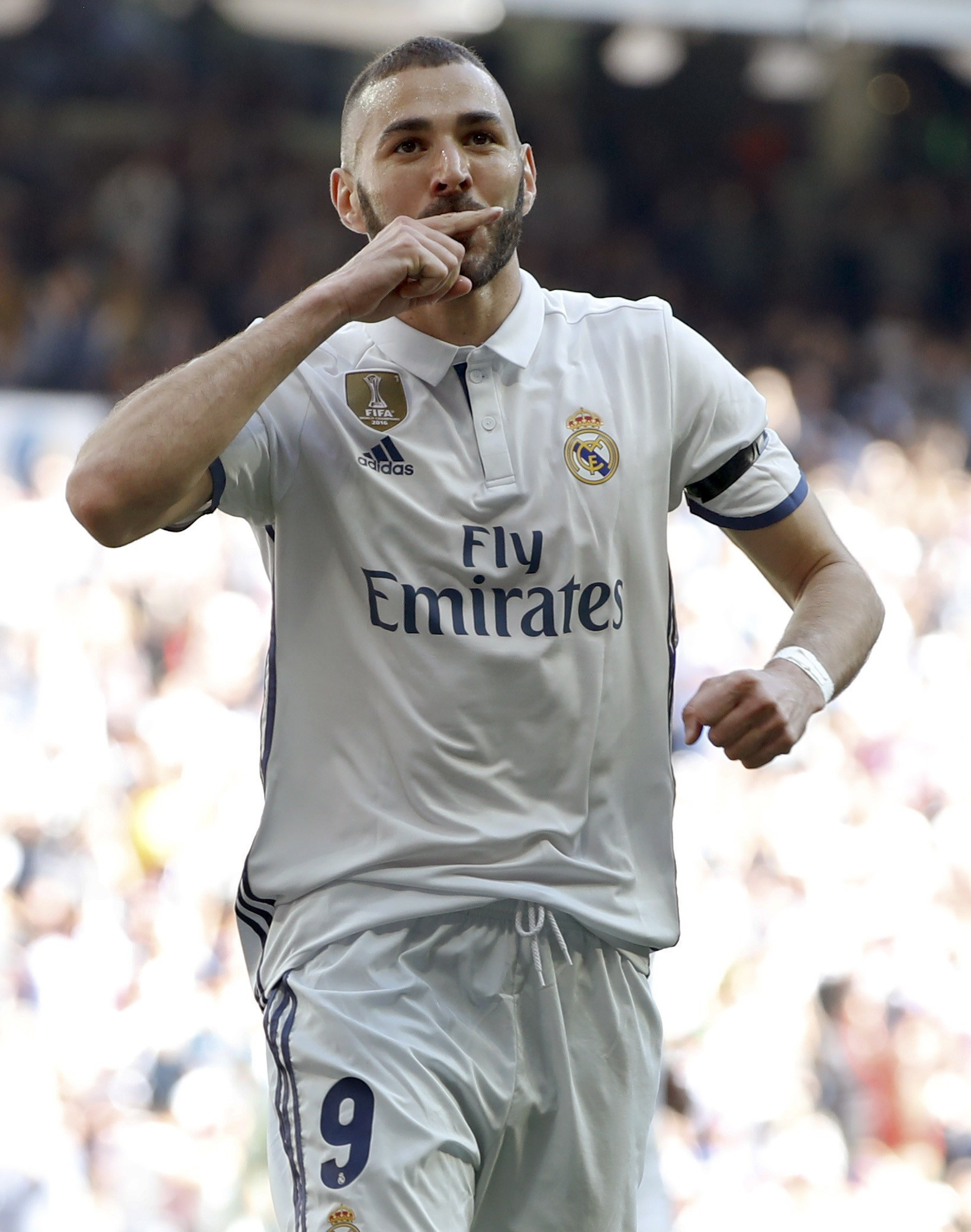 EXCLUSIV. Libertatea a fost la clubul care l-a format pe Karim Benzema, ”prințul din Bron”: ”Sex-tape-ul i-a distrus părinții. Iertați-l și rechemați-l la națională!” | FOTO&VIDEO