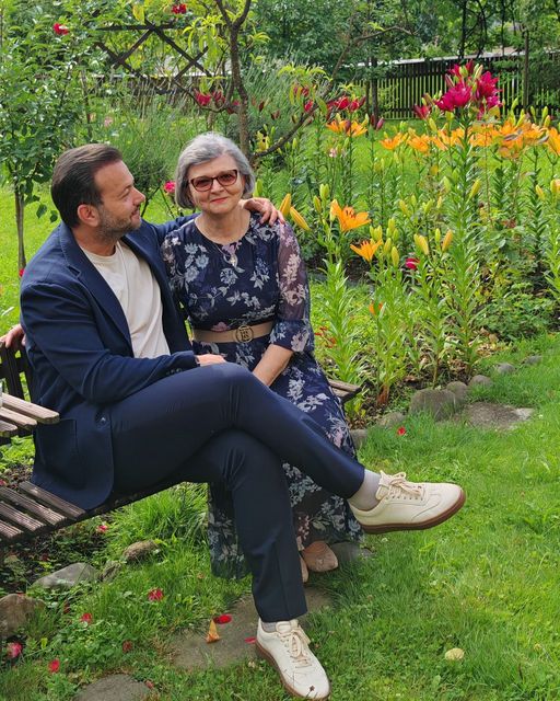 Mesajul emoționant transmis de Mihai Morar mamei sale: „Critică, precum orice mamă de băiat. Îngrijorată mereu pentru fiul ei”