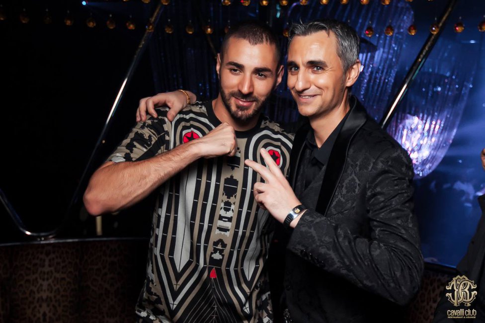 Karim Benzema și-a sărbătorit ziua de naștere la Dubai. Superfemei au încins atmosfera petrecerii / GALERIE FOTO