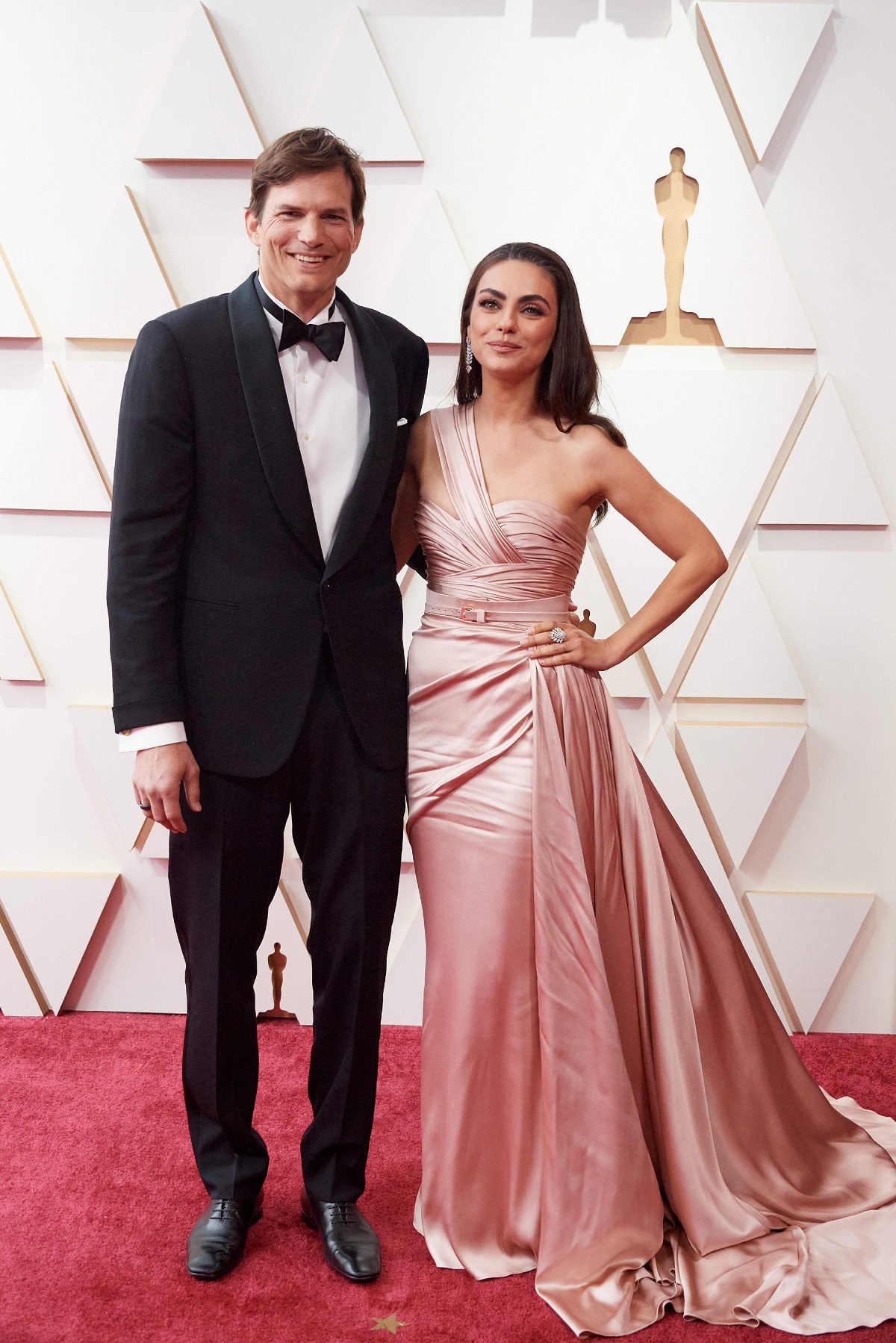 Ținute Oscar 2022. Unele celebrități s-au întrecut în rochii elegante pe covorul roșu, iar o actriță a purtat pantaloni scurți