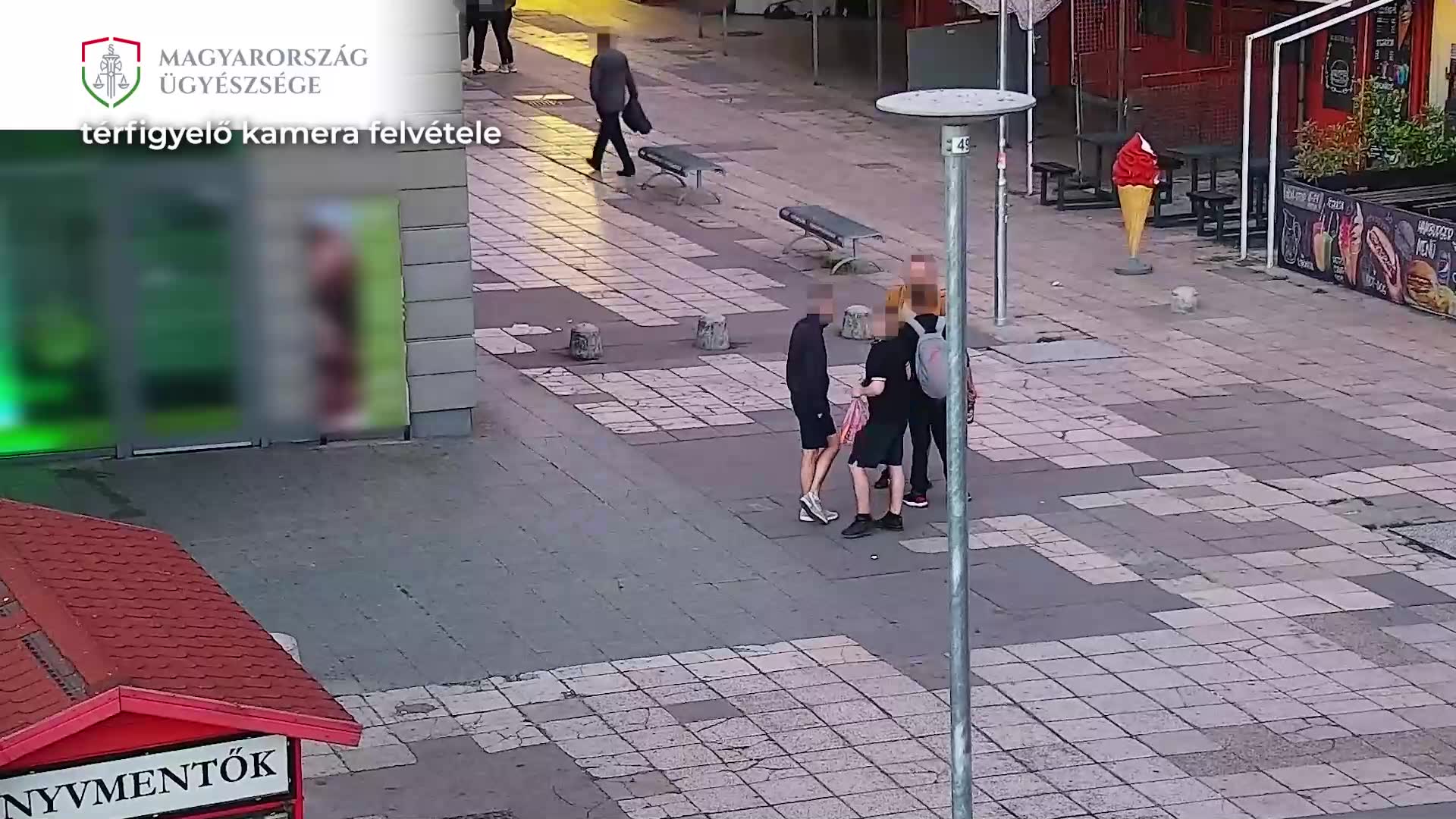 Törött sörösüveggel szúrtak nyakon egy férfit az Örs vezér téren videó -  Blikk