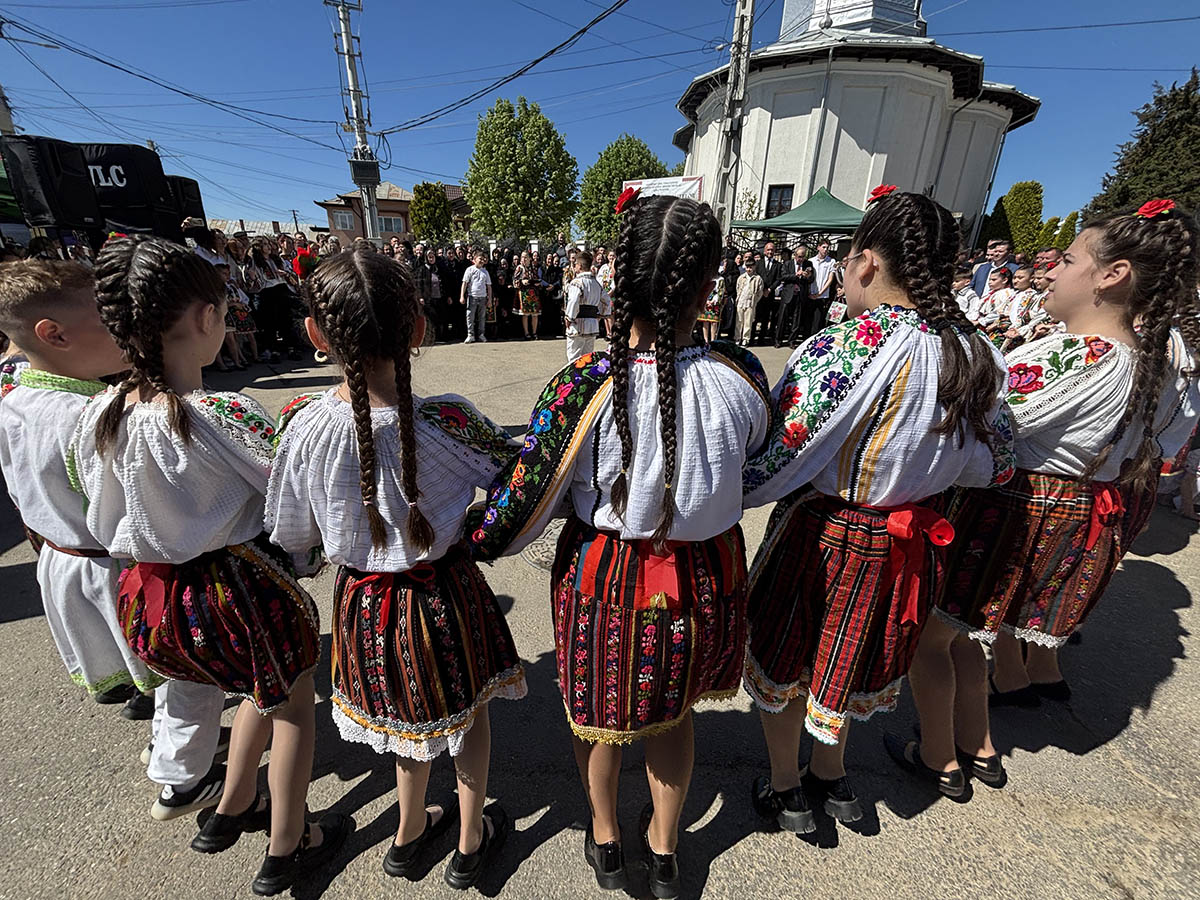 Boboșarca, Duminica Mironosițelor, în satul bulgarilor din Băleni Sârbi: „Doamne Dumnezeule! Ne bucurăm de El în salata, în varza și Învierea pe care ni le dă!”