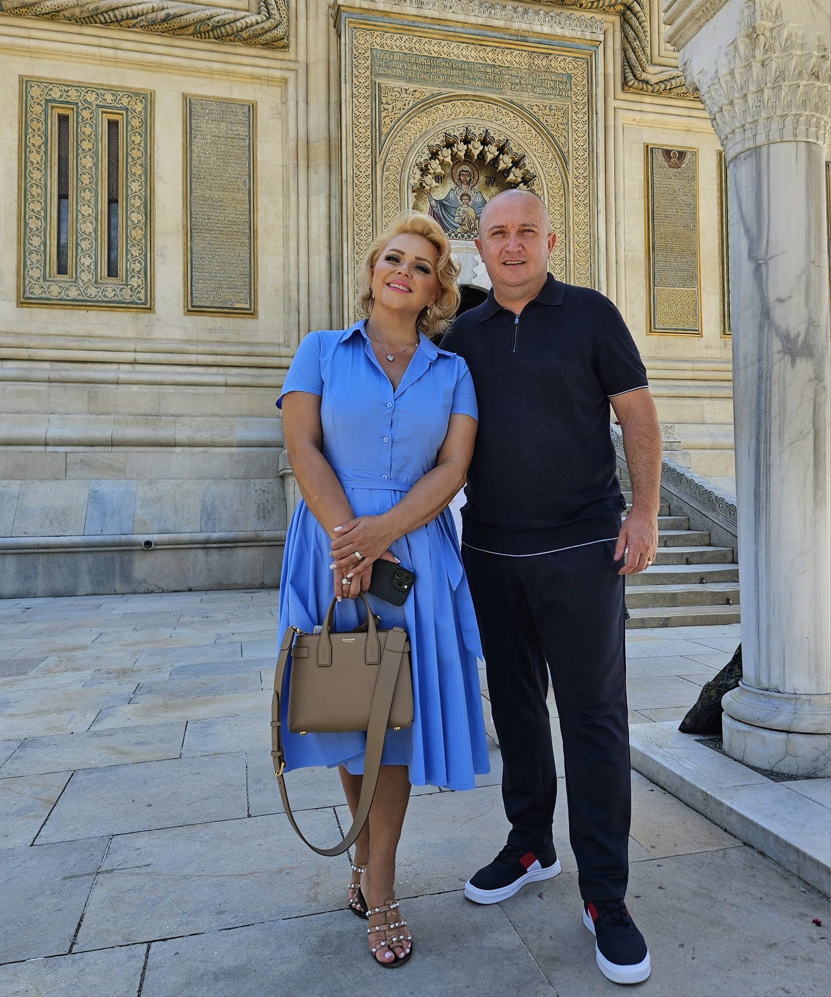 Câți bani primesc vedetele din România pentru a apărea în reclame: „Și marile staruri de la Hollywood procedează așa”
