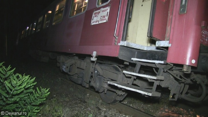 UPDATE | Trenul InterRegio 1765, Iași-Timișoara, a deraiat la ieșirea din Gara Dej. Traficul feroviar în zonă nu este afectat
