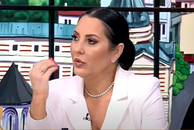 Angela Rusu a zis că Laura Lavric e prefăcută. De ce sunt certate cântărețele: „Am avut un scandal monstru! Vorbește foarte urât”