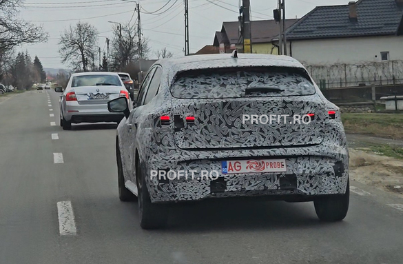 Dacia C-Neo, noul model care va fi lansat în 2026, a fost văzută în trafic. Este mai mică decât un Duster