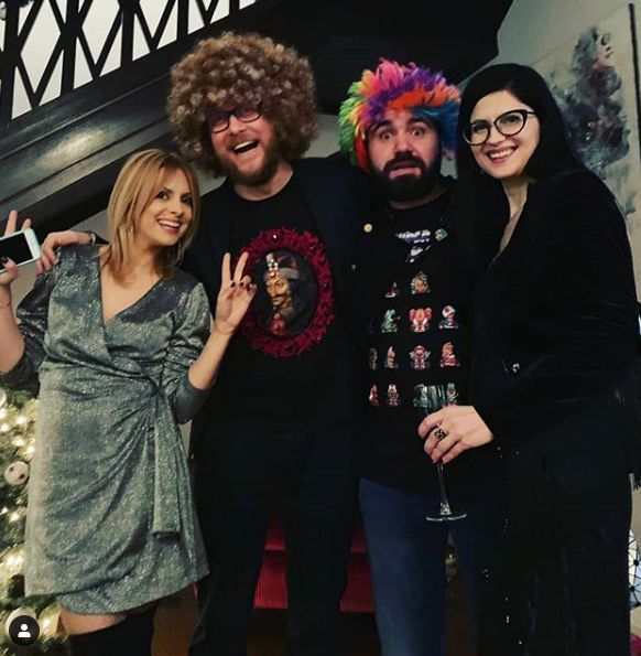 Cum s-au distrat Simona Gherghe și soțul ei de Revelion. Nimeni nu l-a mai văzut așa pe Răzvan Săndulescu | FOTO & VIDEO