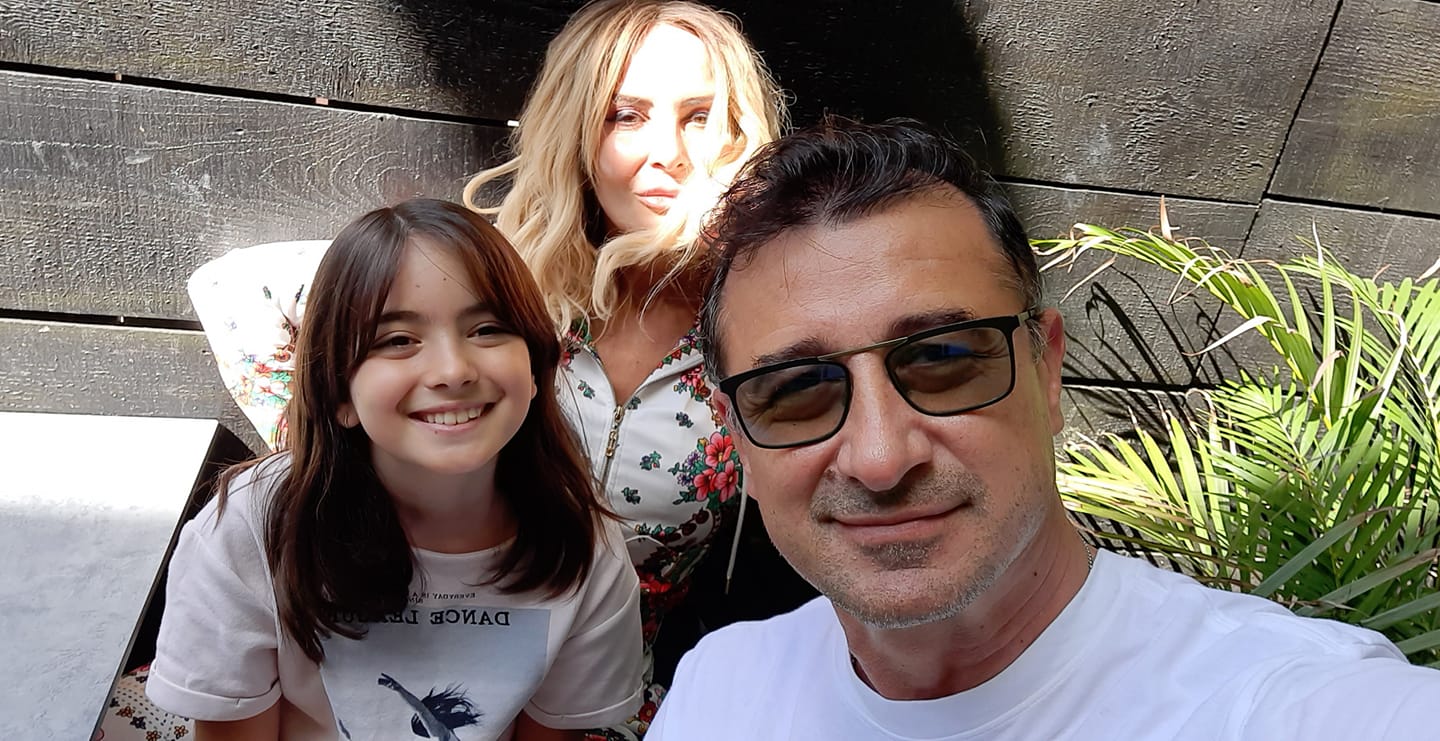 Daniela Gyorfi spune de ce fiica ei se duce cu frică la școală: „Te omoară examenele”. Maria a învățat doi ani în sistem online
