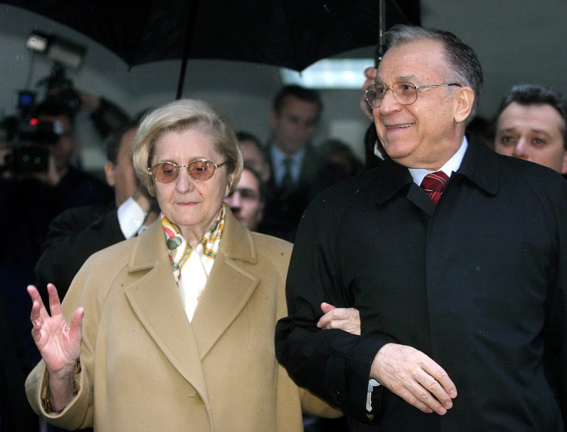 Atunci și Acum: Ion Iliescu, primul președinte al României democratice, care a ajuns să fie cercetat în dosarul Revoluției