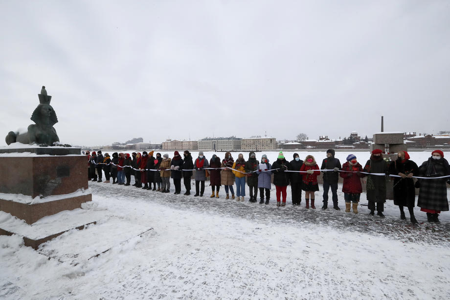 VIDEO | Lanț uman în Rusia, de Ziua Îndrăgostiților, pentru Navalnîi și protestatarii arestați: „Dragostea este mai puternică decât frica”