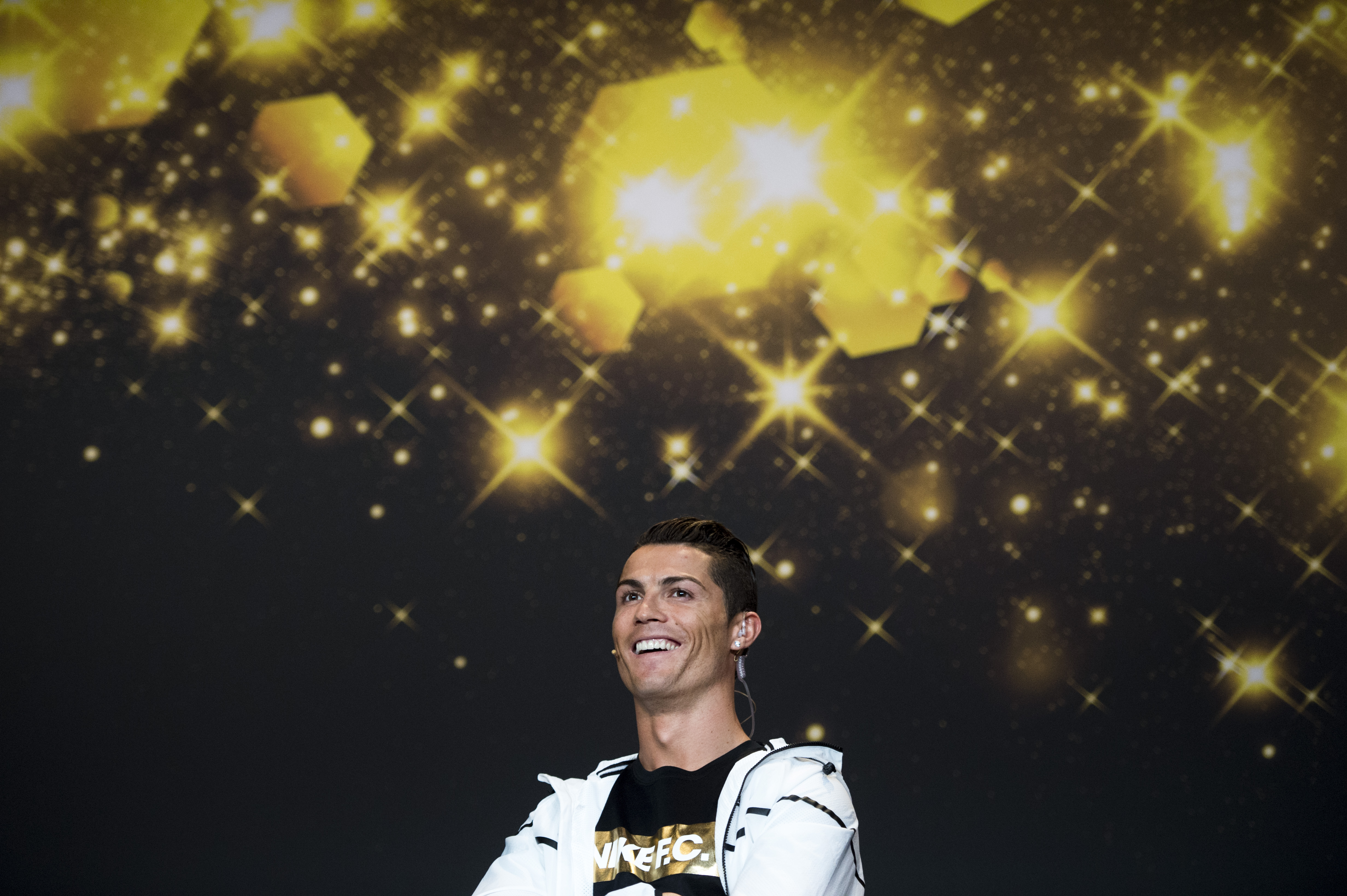BALONUL DE AUR / FIFA l-a încoronat pe Ronaldo al III-lea / FOTO & VIDEO
