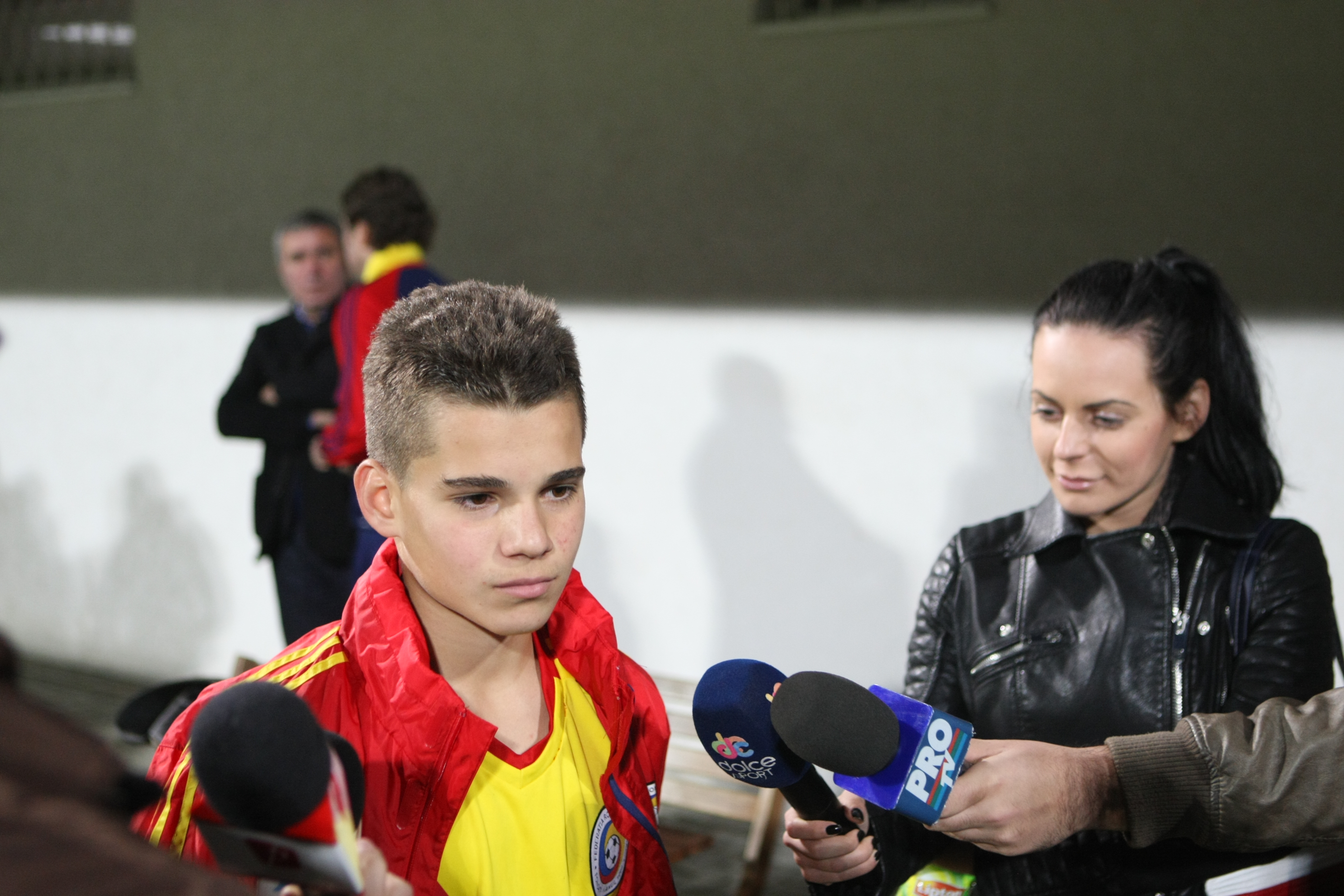 România U 17 - Cehia U 17, 1-2 la turneul din Andorra. Ianis Hagi, pasă de gol, a fost tăvălit bine