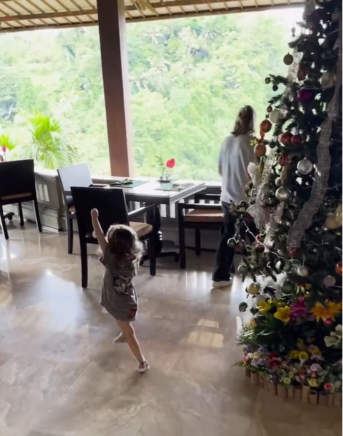Cum arată camera din Bali în care s-au cazat Smiley și Gina Pistol. Ce le-a ieșit în cale când au ajuns la hotel: „Semn de belșug”