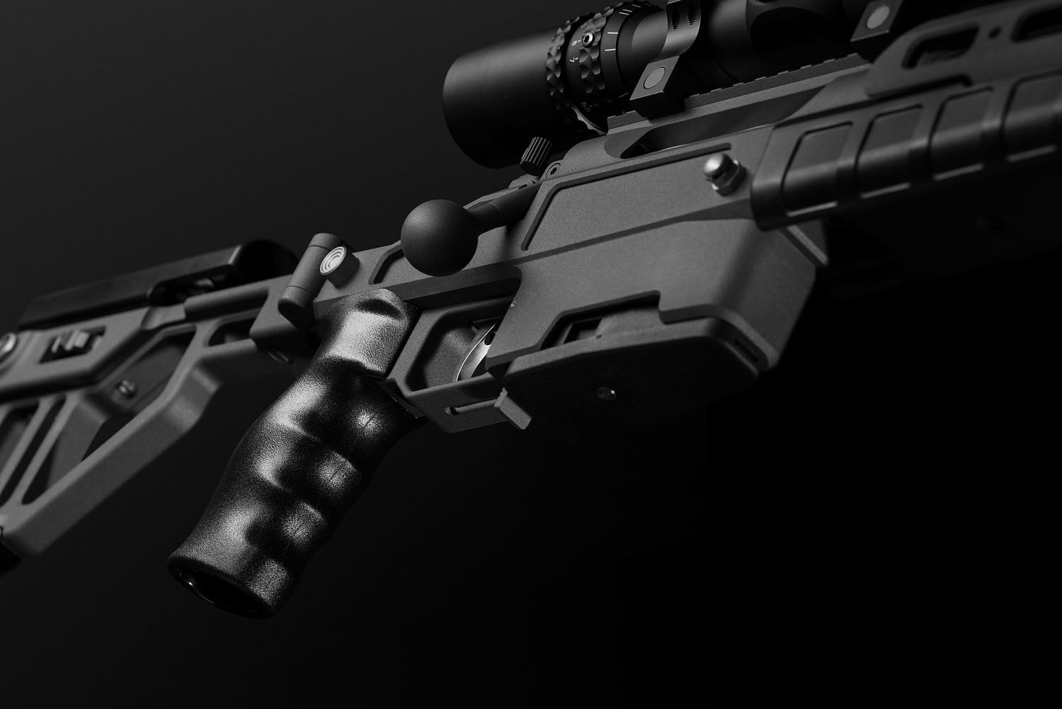 Cum arată arma cu lunetă care-l protejează pe Vladimir Putin. ORSIS T-500 e produsă în Rusia