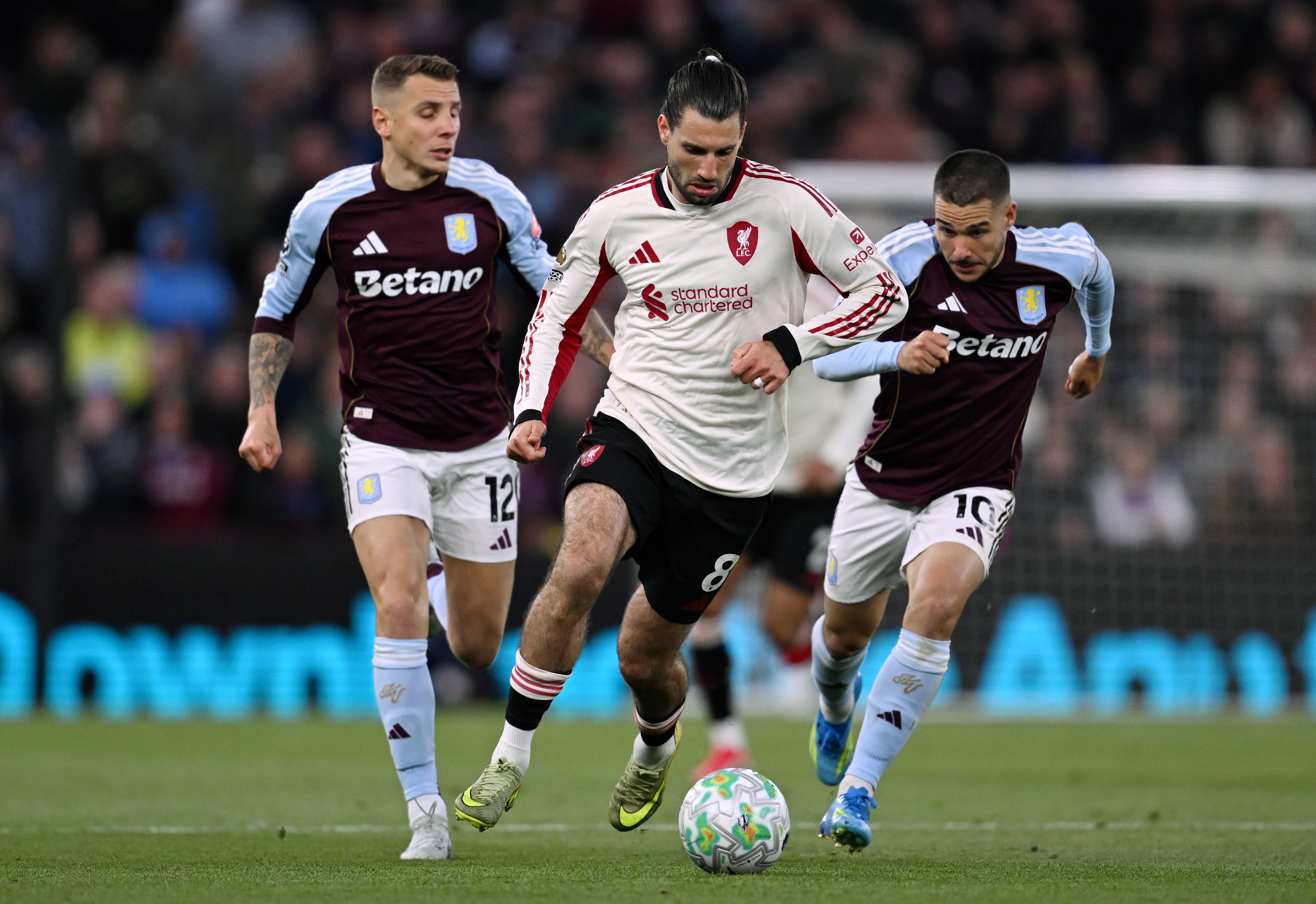 Góllavinát okozott Szoboszlai Dominik elcsúszása: hatalmas pofonba szaladt a Liverpool az Aston Villa elleni rangadón