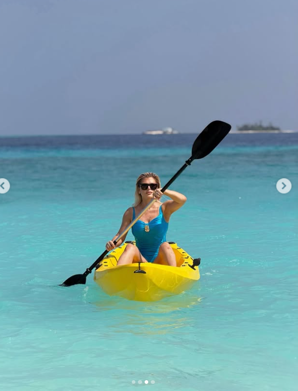 Loredana Groza a încins atmosfera în Maldive. Imagini provocatoare cu artista. „Nu înțeleg ce este cu pozițiile astea așa vulgare”