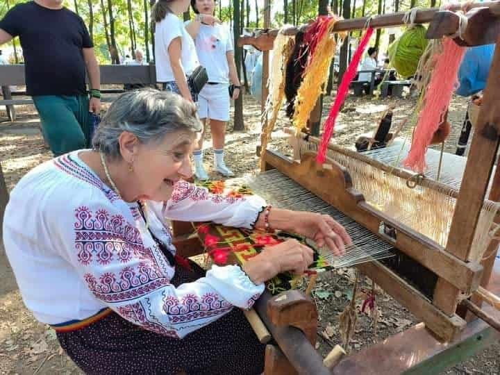 Andy Hertz, fondatorul comunității „Mutat la țară. Viața fără ceas”: „În satul nostru, o casă costa cel mult 10.000 de euro. Acum nu mai găsești nimic sub 65.000”