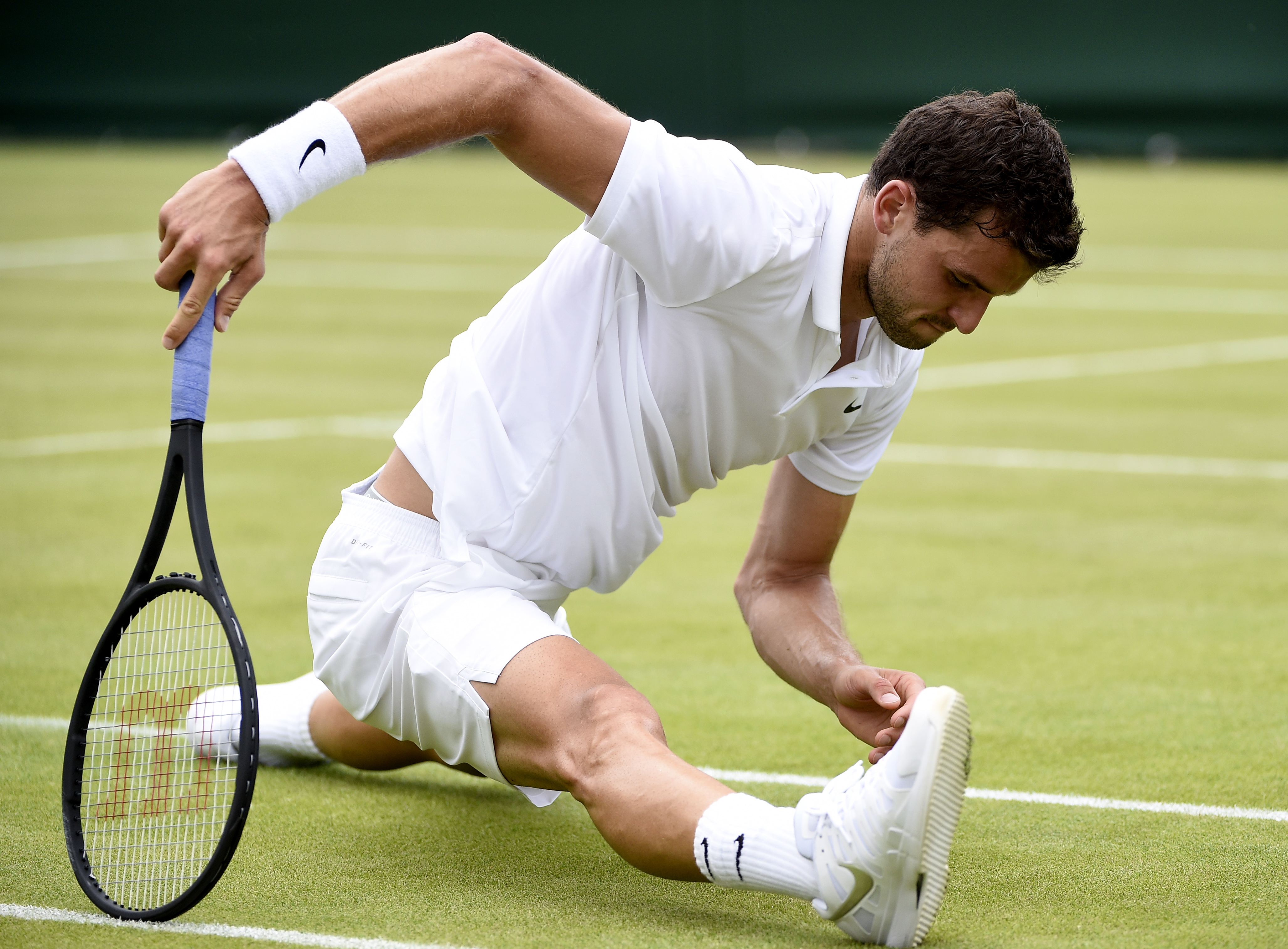 O vrăbiuță a scăpat de ochii ageri ai vulturului care veghează asupra Wimbledonului / GALERIE FOTO