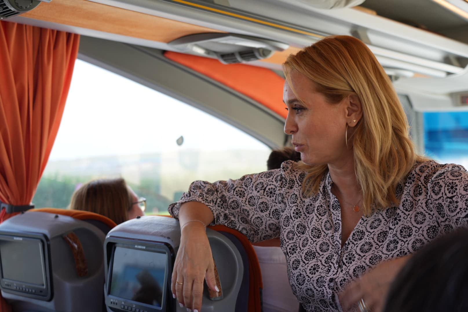 Andreea Esca și-a dus prietenii și familia la Istanbul de ziua ei. Ce spune Lucian Mândruță despre salariul vedetei și despre meniul de la petrecere