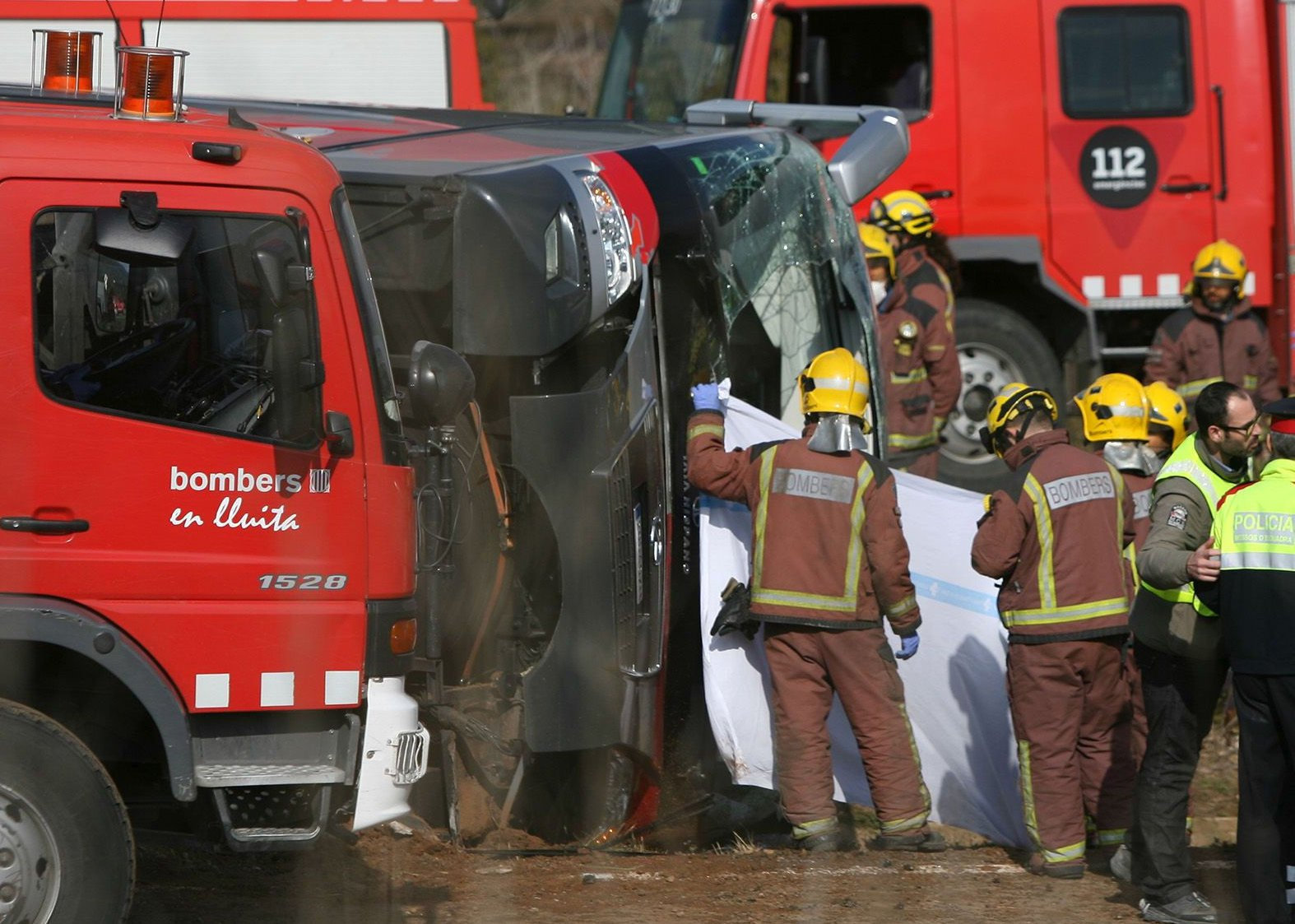 UPDATE: Tragedie rutieră în Spania, soldată cu 14 morți. O româncă și-a pierdut viața în accident /VIDEO și FOTO