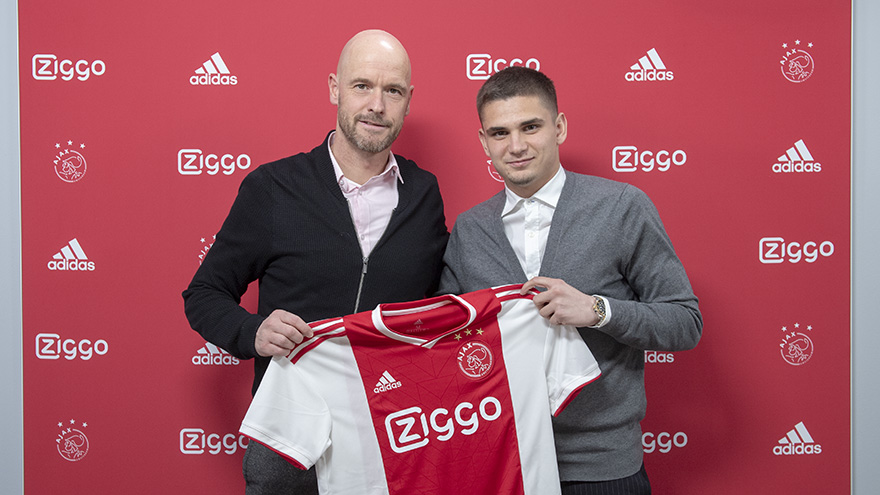 Răzvan Marin, prezentat oficial la Ajax Amsterdam. A semnat pe 5 sezoane. Povestea lui ”Lampard de România”