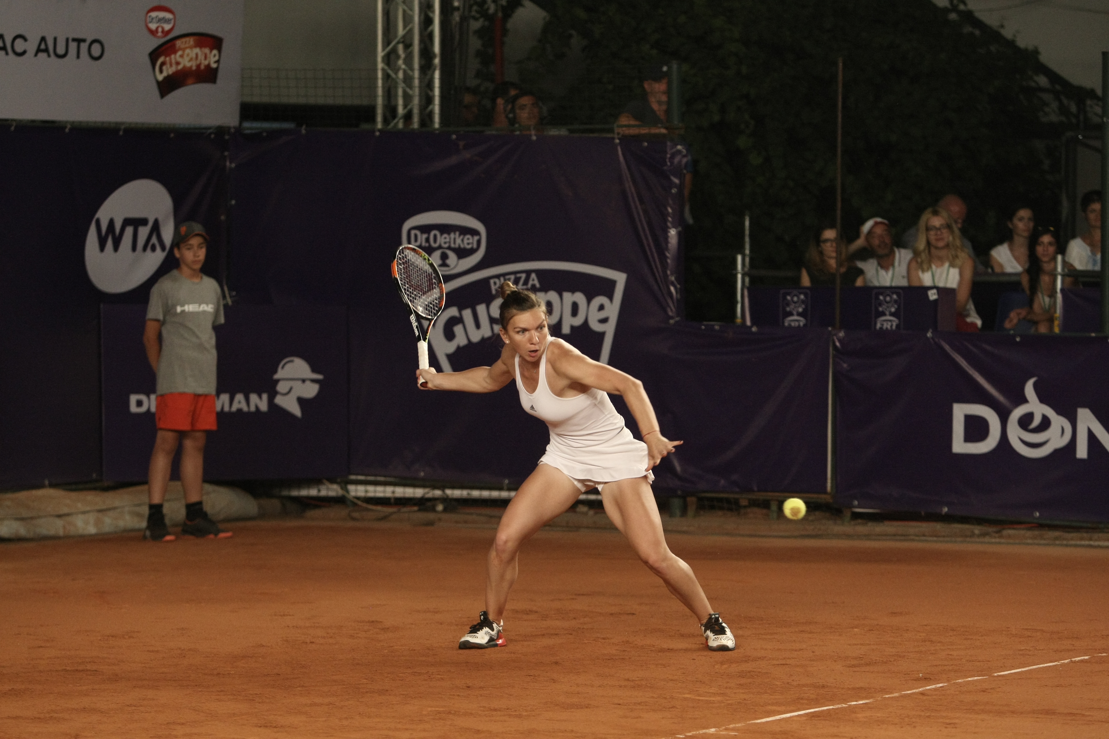 Openul de tenis al României. Cele mai spectaculoase instantanee surprinse la meciul Simonei Halep / GALERIE FOTO