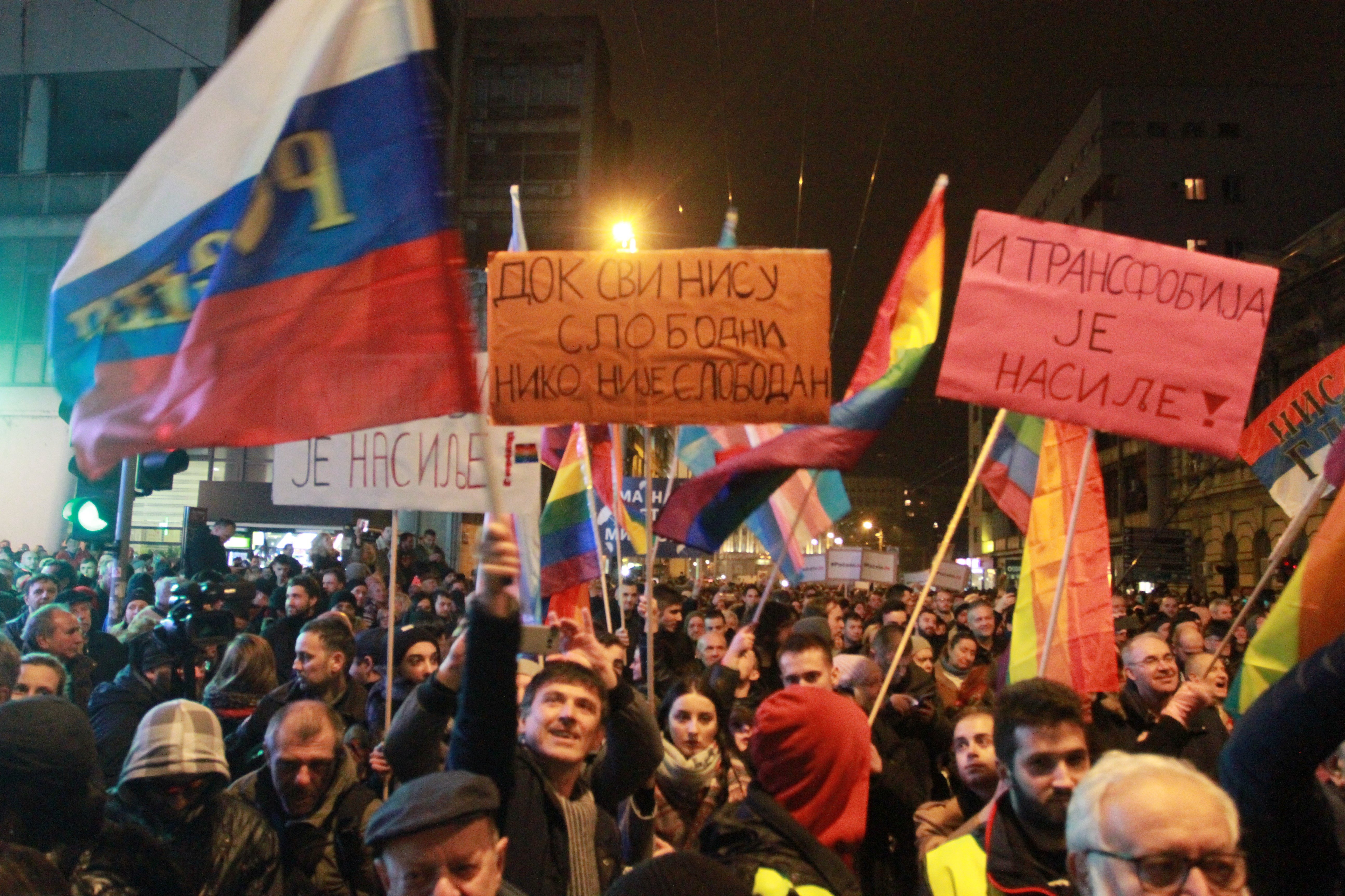 Proteste în Serbia față de președinte. Mii de oameni au ieșit în stradă / FOTO&VIDEO