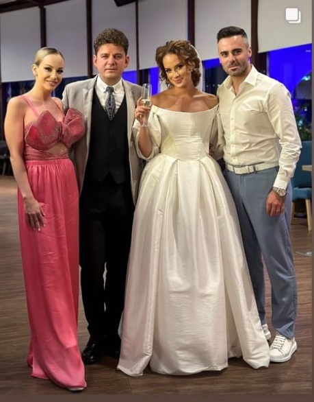 Vlad Zamfirescu s-a căsătorit religios cu Diana Roman. Primele imagini cu mireasa, care e mai tânără cu 17 ani decât mirele