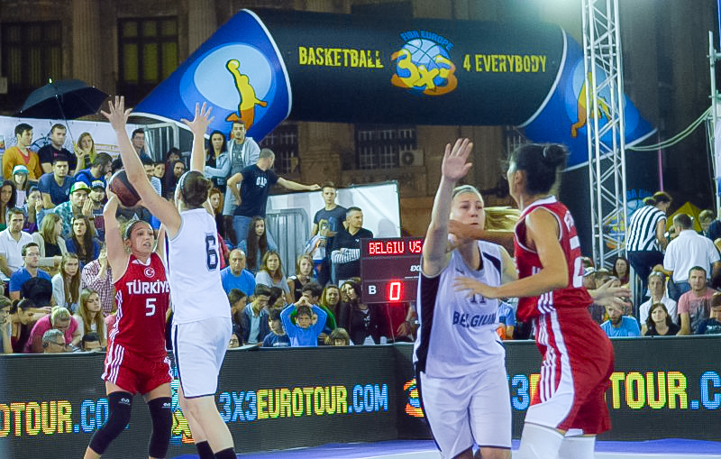 GALERIE FOTO & VIDEO / România joacă astăzi în semifinalele CE de baschet 3x3