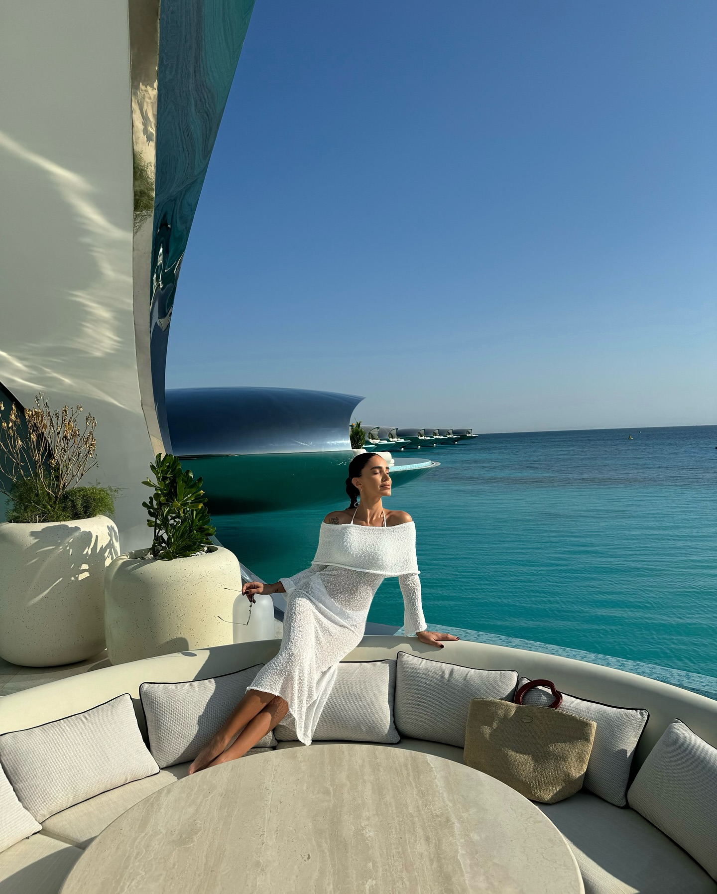 Cât costă o noapte de cazare în resortul de lux din Arabia Saudită unde e Adelina Pestrițu. Fanii au reacționat: „Cred că e de pe altă planetă”