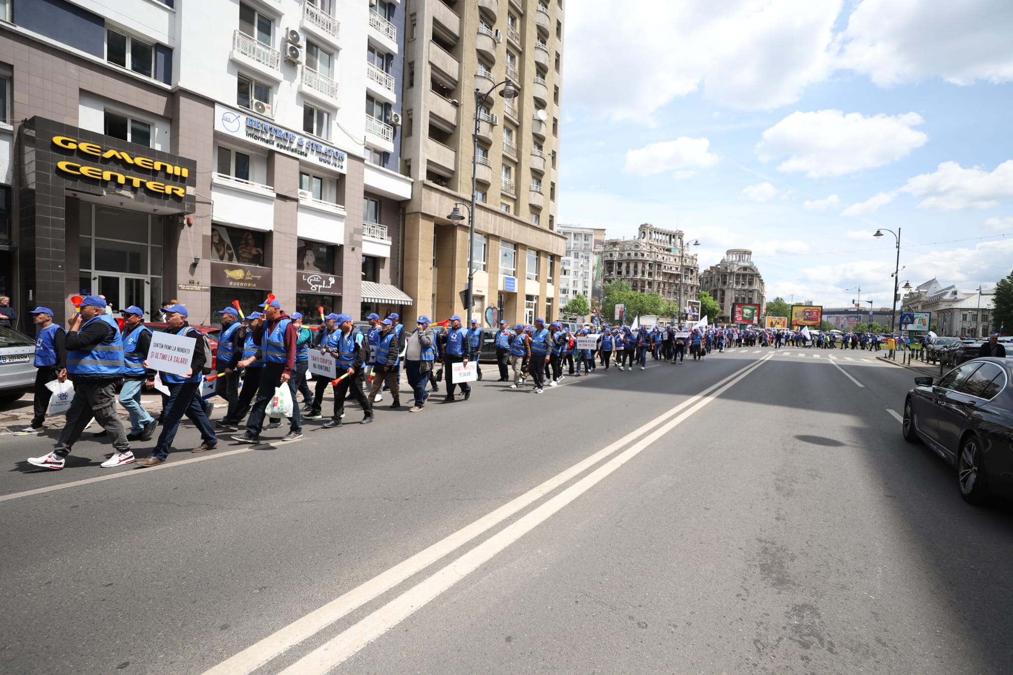 Diana Buzoianu i-a luat tare pe sindicaliștii din fața Ministerului Mediului: „Nu se mai poate cu pile și corupție! Șefii voștri v-au blocat contractele!”
