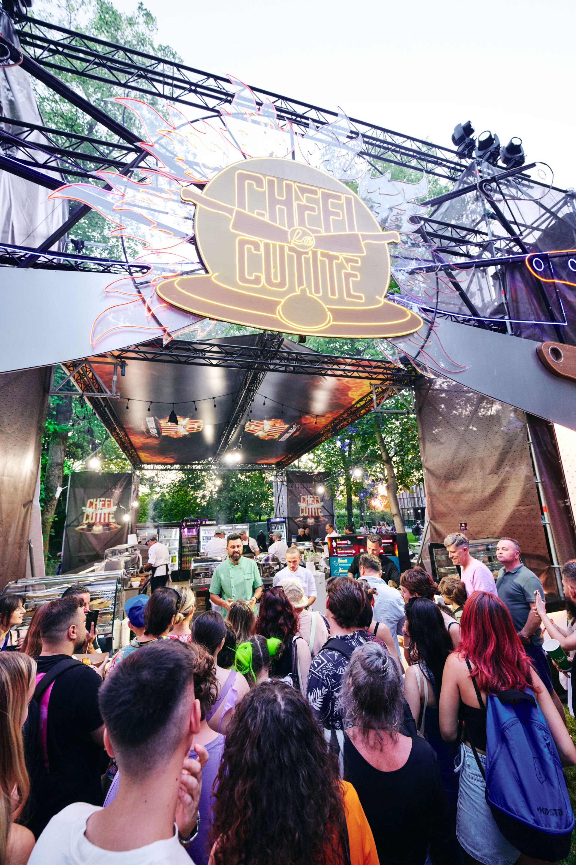 Cât costă preparatele juraților „Chefi la cuțite” la Summer Well 2026: „Explozie de bucurie”. Ce poți mânca în ultima zi de festival