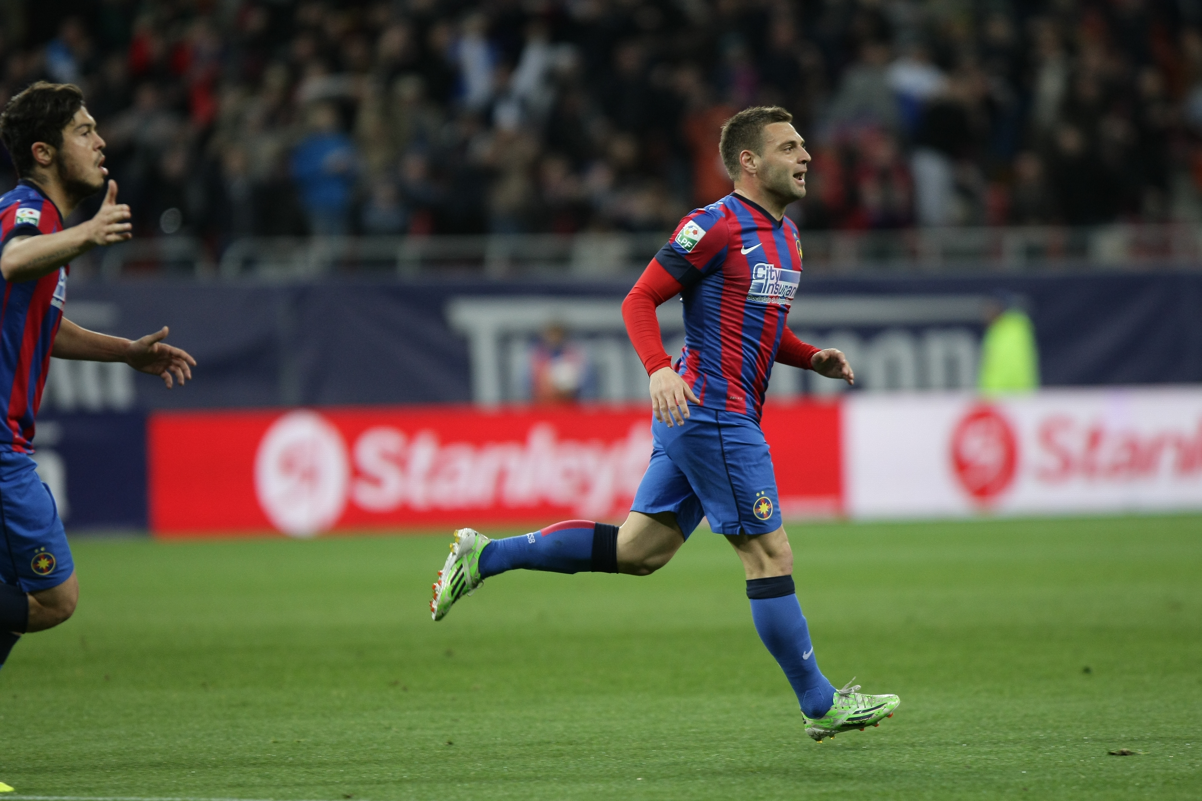 STEAUA - PETROLUL 3-1 (în tur, 1-1). ”Lupii” au fost mielușei / VIDEO