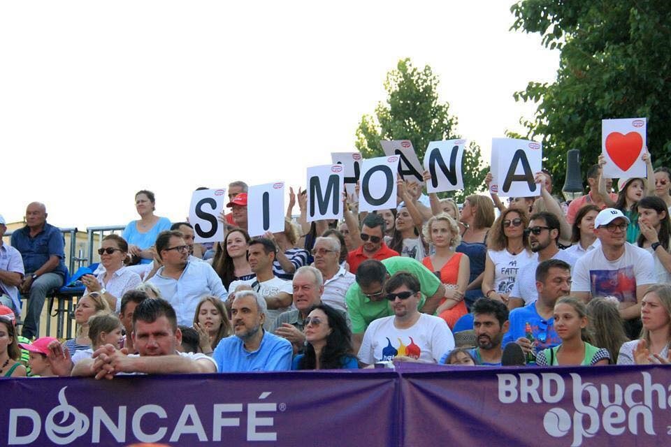 Evantaie şi pălării pentru spectatorii BRD Bucharest Open