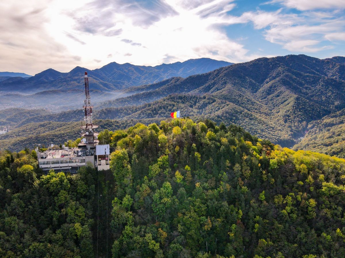 Telecabina de pe Tâmpa intră într-un proces de modernizare. Din 1970 funcționează permanent