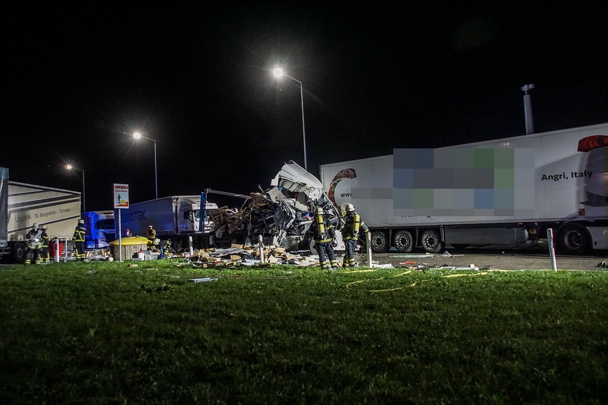 Șofer român de TIR, mort într-o parcare din Germania. A lovit violent un alt camion