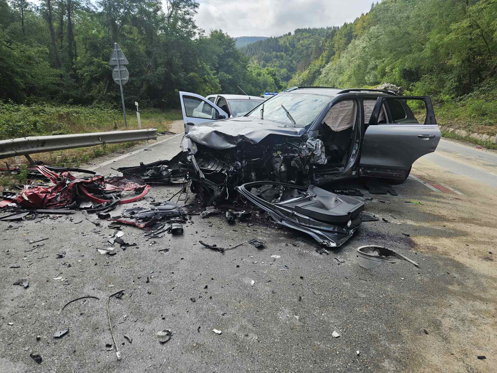 Accident cu cinci români implicați în Bulgaria, la Veliko Târnovo. O mamă și fiul ei au fost aduși cu un elicopter Black Hawk la București