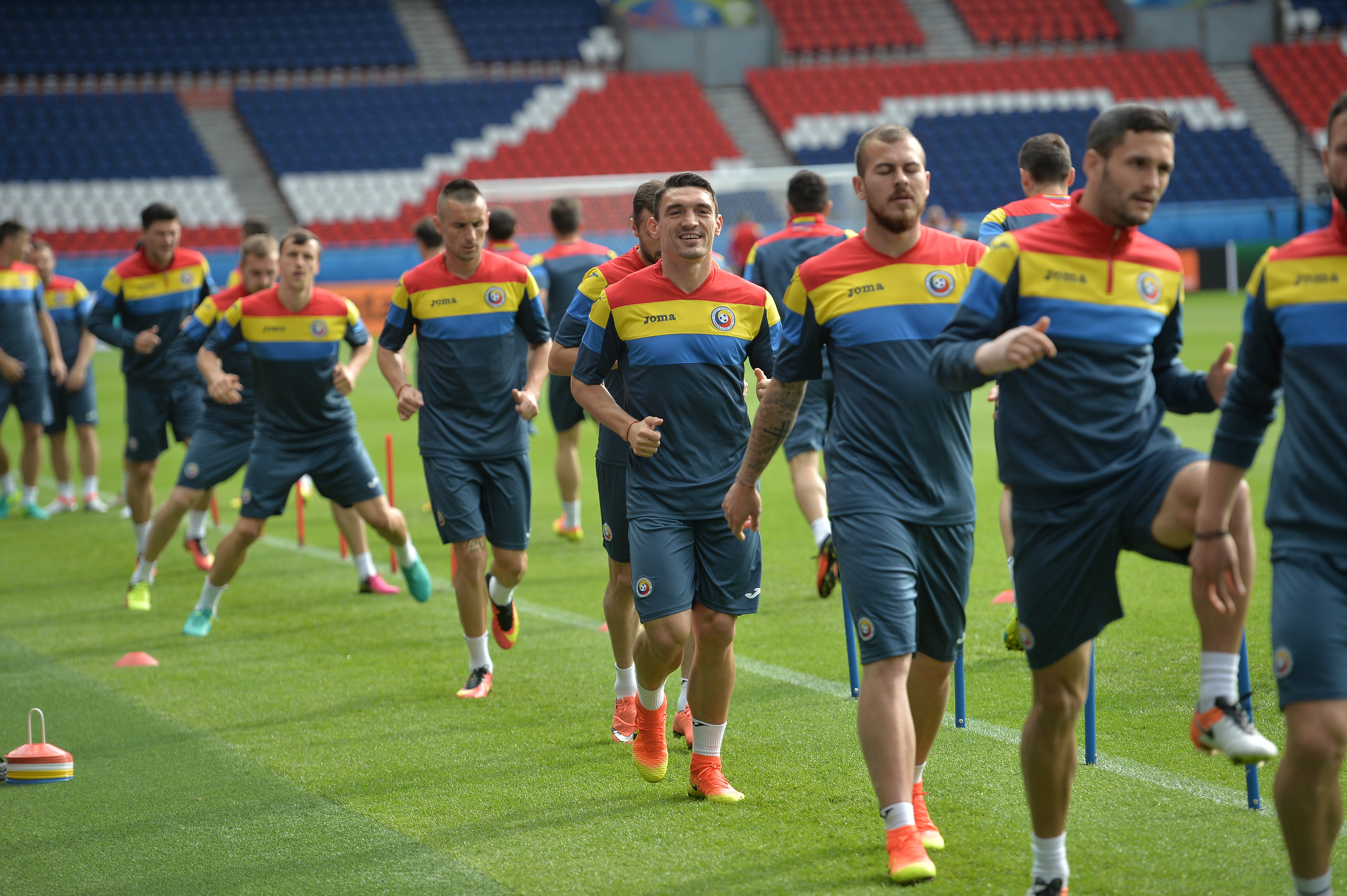România - Elveția 1-1. Leșin după pauză! Stancu a deschis scorul din penalty, Mehmedi e egalat. Ne-am calificat la decisivul cu Albania!/ BLOG&FOTO&VIDEO