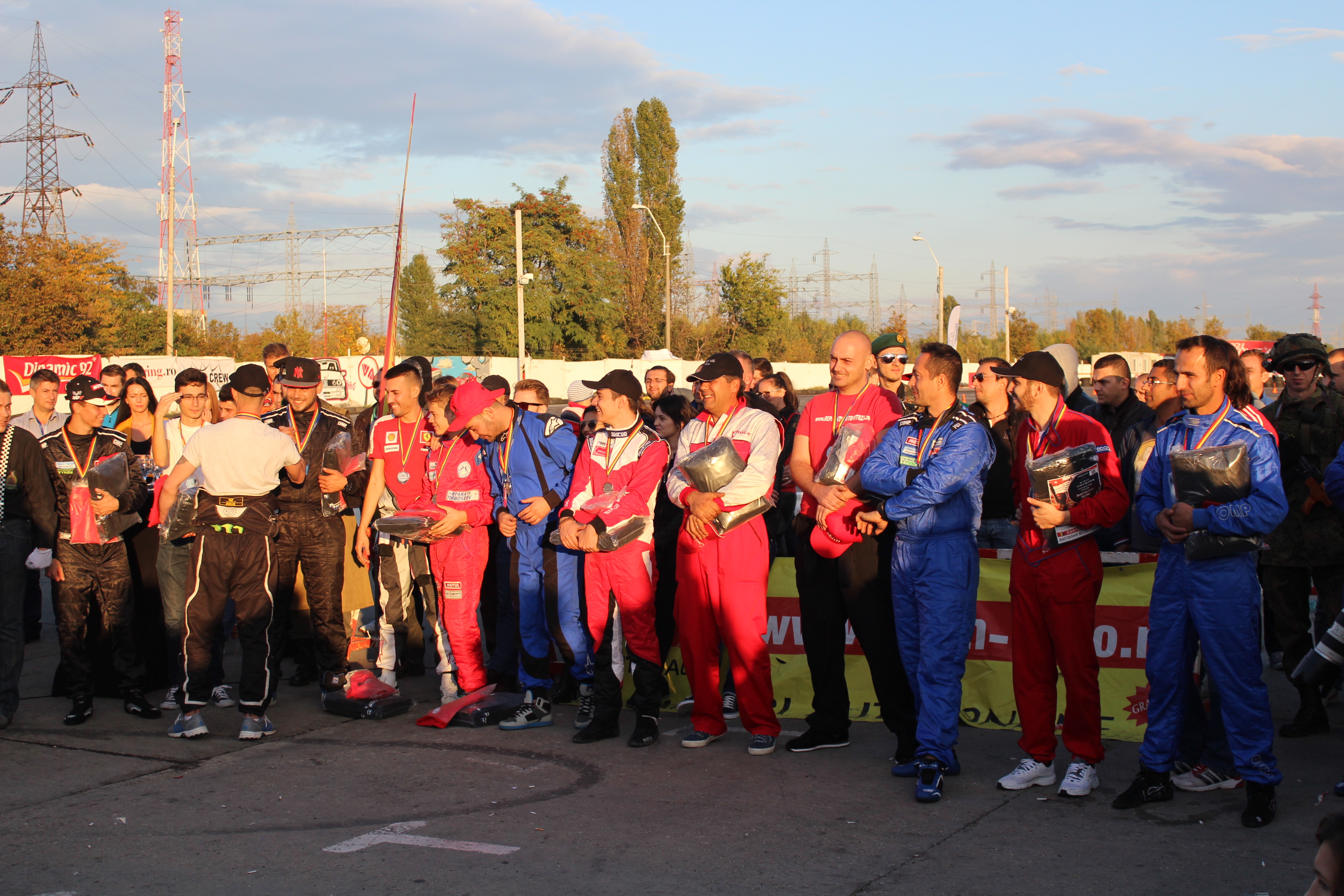 FOTO & VIDEO / Cei mai buni piloţi de drift s-au întrecut la primul Grand Prix organizat de Romanian Drift Community