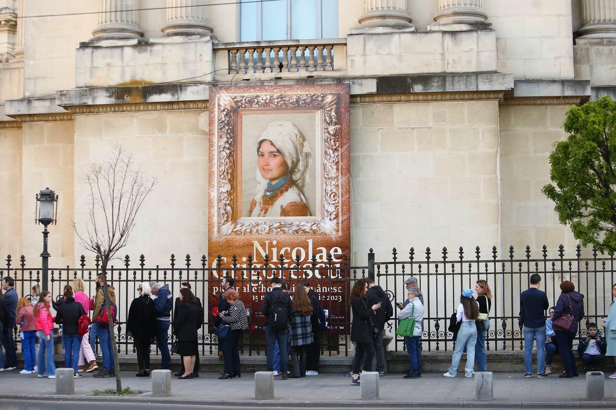 Noaptea Muzeelor 2023. Cozi de sute de metri la cele mai importante obiective culturale din București. FOTO